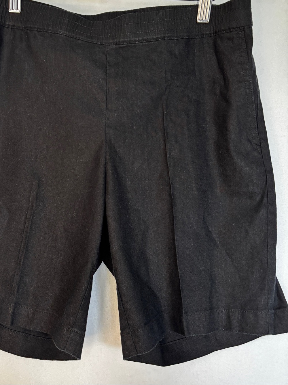 J. Jill S Black Stretch Linen 4 Pocket Bermuda Shorts Classic Sophisticated